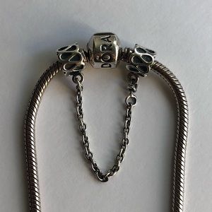 Retired Pandora safety chain